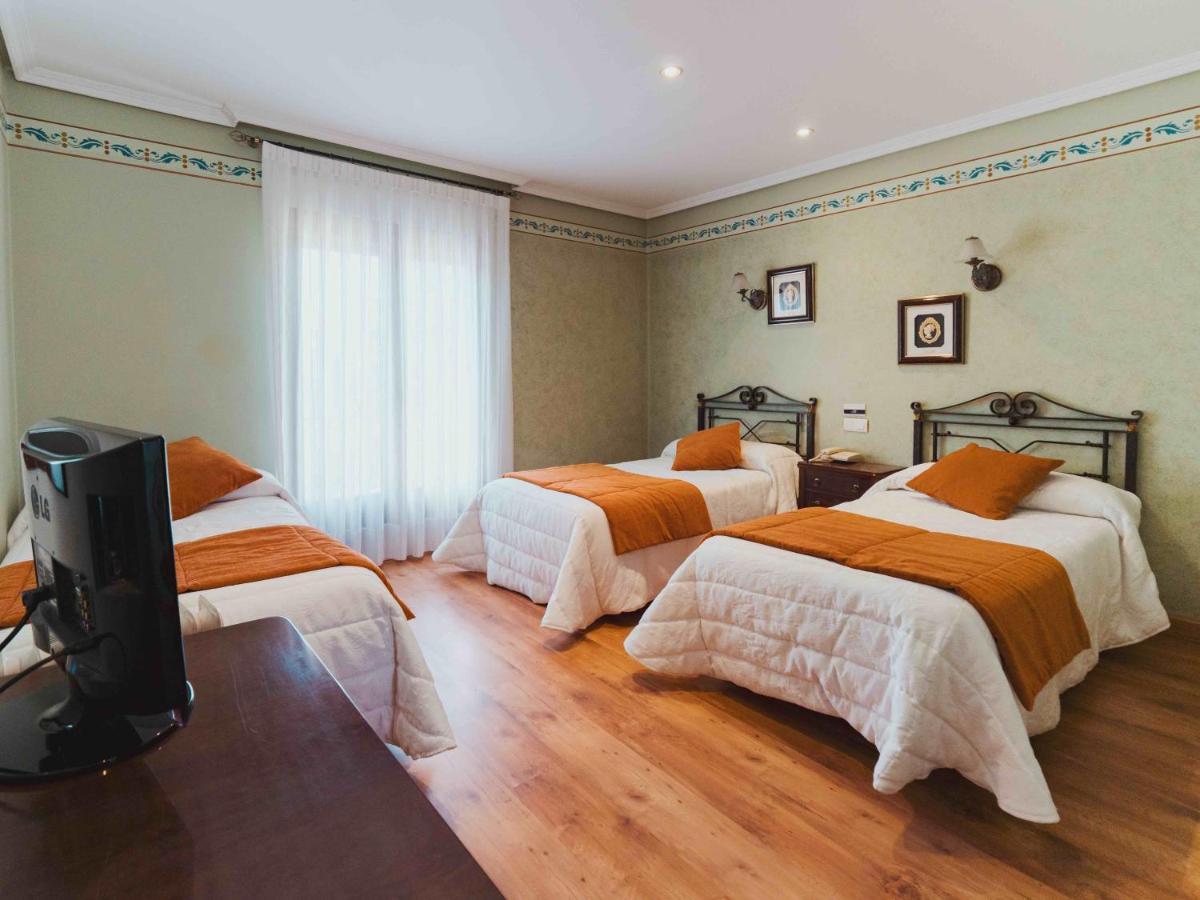 Hotel Dona Carmen Tordesillas Esterno foto