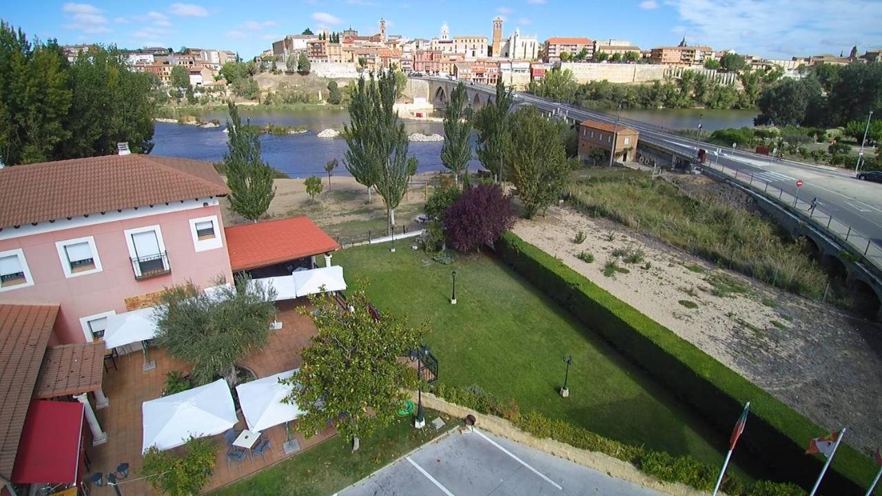 Hotel Dona Carmen Tordesillas Esterno foto